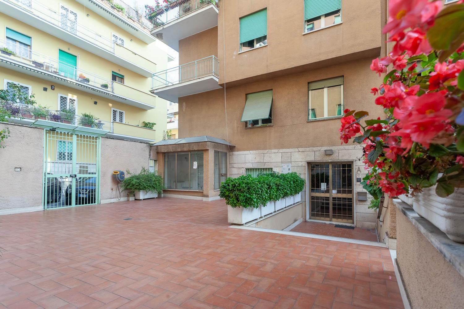 Fiorini - * Rom